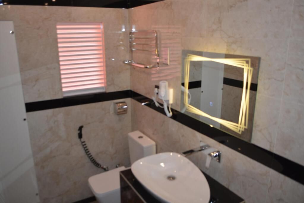 Deluxe Double Room, Garden View | Bathroom