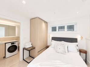 1 bedroom, free WiFi, bed sheets - Brand new cozy modern guest suite in vibrant Mount Pleasant, Vancouver. (Vancouver)