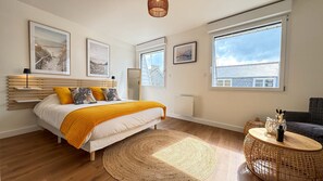 Room - Vrbo Property (Guilvinec)