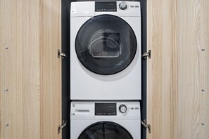 Apartamento superluxo, 1 cama King e sofá-cama, vista para a cidade | Parte interna