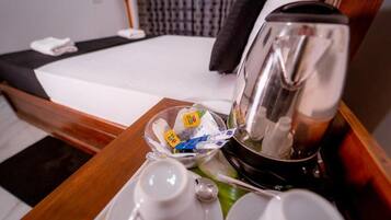 Deluxe Double Room, Balcony, Ocean View | Laptop workspace, free WiFi