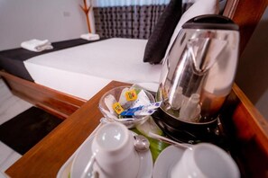 Deluxe Double Room, Balcony, Ocean View | Laptop workspace, free WiFi - The Liyonaa Beach Resort - Trincomalee (Uppuveli)