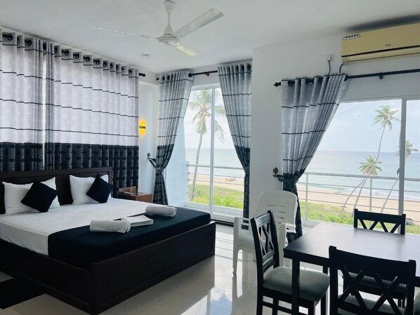 Deluxe Double Room, Balcony, Ocean View | Laptop workspace, free WiFi