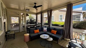 Smart TV - Elegant Reynolds Cottage Near Lake & Golf - Sleeps 9 - Screened Porch (Greensboro)