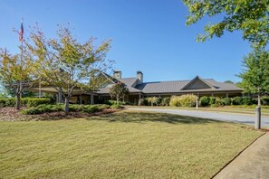 Exterior - Elegant Reynolds Cottage Near Lake & Golf - Sleeps 9 - Screened Porch (Greensboro)
