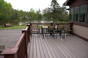 Outdoor dining - Private Pond - RV/Camping 220V 50AMP- Steam Room (Mount Cobb)