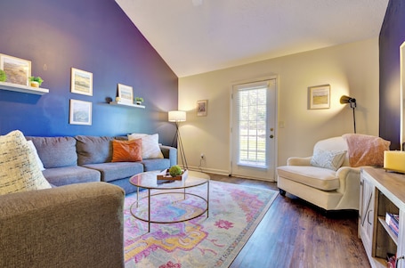 Smart TV, books. Along the Way – 3BR/3BA Auburn Townhome