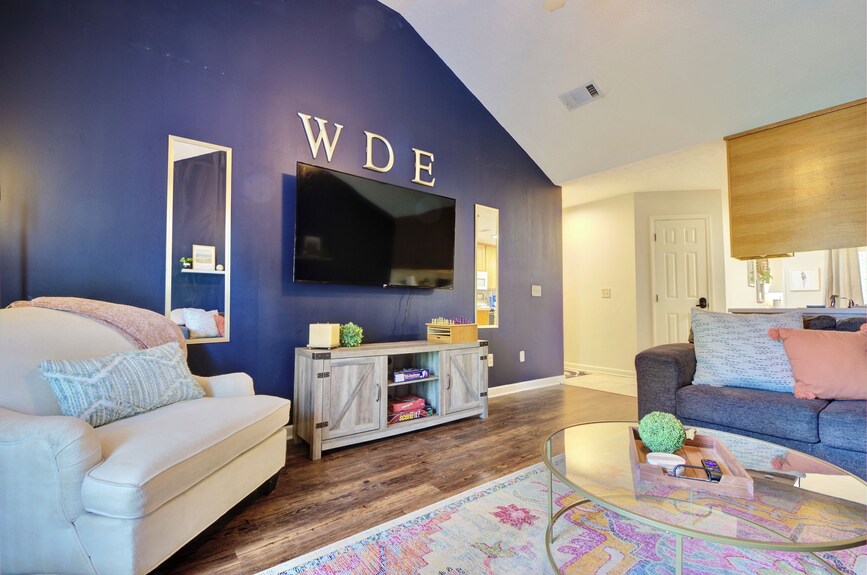 Along The Way 3br/3ba Auburn Townhome - Auburn, AL