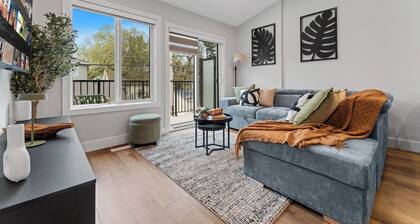 2BR Garden Suite, U of A, Whyte Ave, Rogers Place, AC - Garage Parking