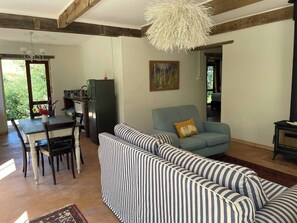 House, 2 Bedrooms, Accessible, Patio | Living room - The Narina Trogon Nest (Nottingham Road)