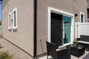 Terrace/patio - Modern 3BR Getaway Near Downtown Phoenix Hotspots (Phoenix)