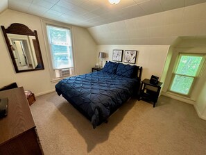 3 Schlafzimmer, Schreibtisch, Bügeleisen/Bügelbrett, kostenloses WLAN