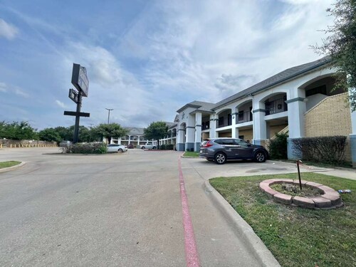 CENTURY INN