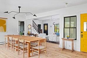 Dining - Cottage Farm near Mansion Beach (New Shoreham)