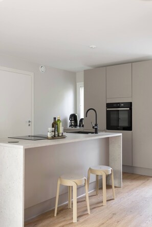Chalet, 3 Bedrooms, Patio | Private kitchen