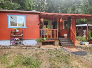 Exterior - Bird’s Nest (Junction City)