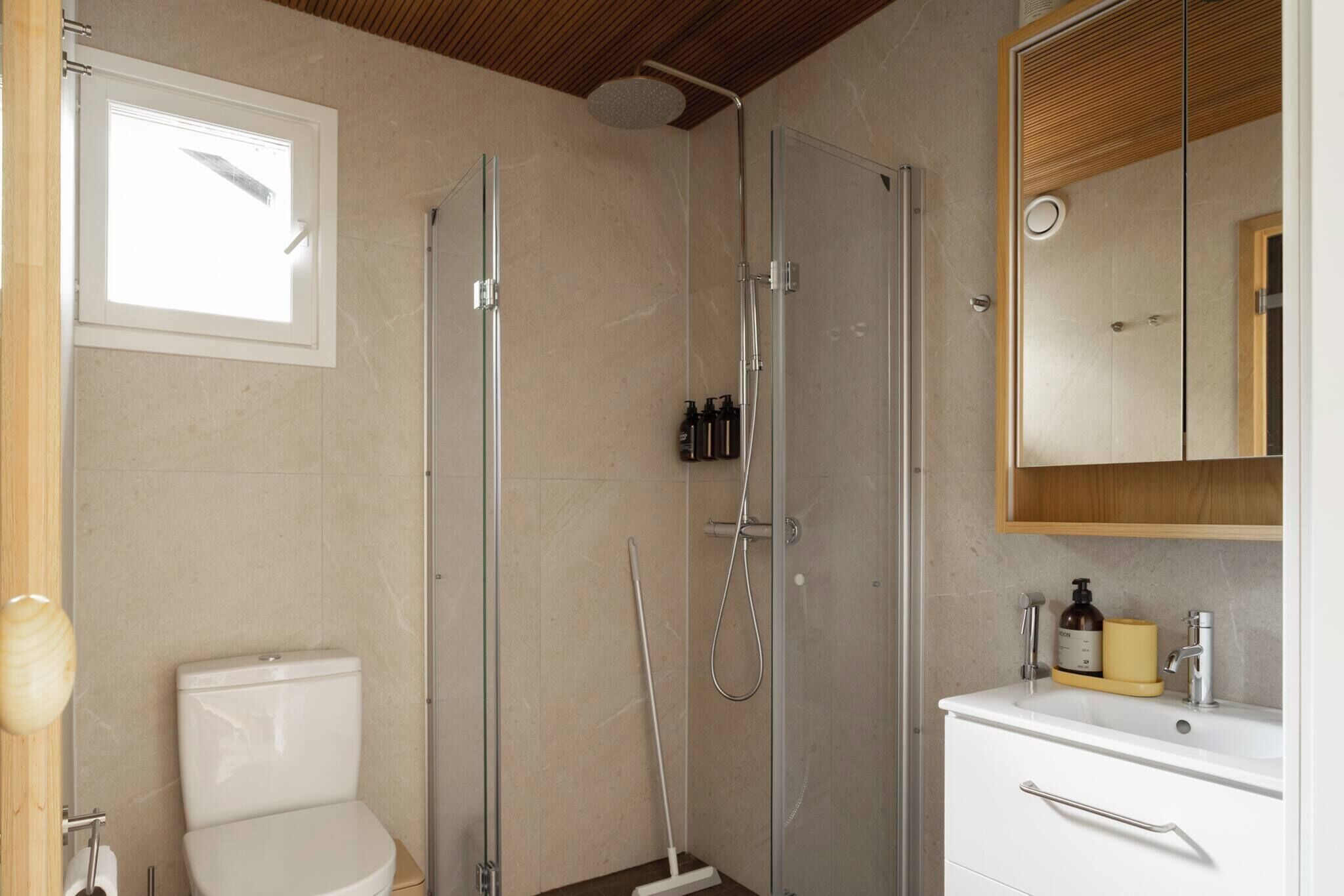 Chalet, 2 Bedrooms, Patio | Bathroom