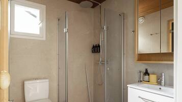 Chalet, 2 Bedrooms, Patio | Bathroom