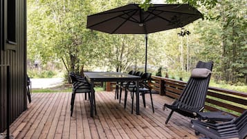 Chalet, 2 Bedrooms, Patio | Outdoor dining