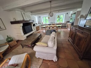 Living area - Vrbo Property (Issirac)