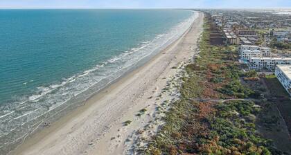 Fresh Abode on the Space Coast! Close to Shopping + Healthcare