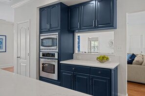 Private kitchen - 6-bedroom waterfront house on Lake Norman; Boat available (Lake Norman of Catawba)