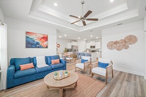 TV, books - Windmark | Golf Cart + Bikes | Bunk Room (Port St. Joe)