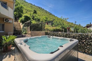 屋外スパ浴槽