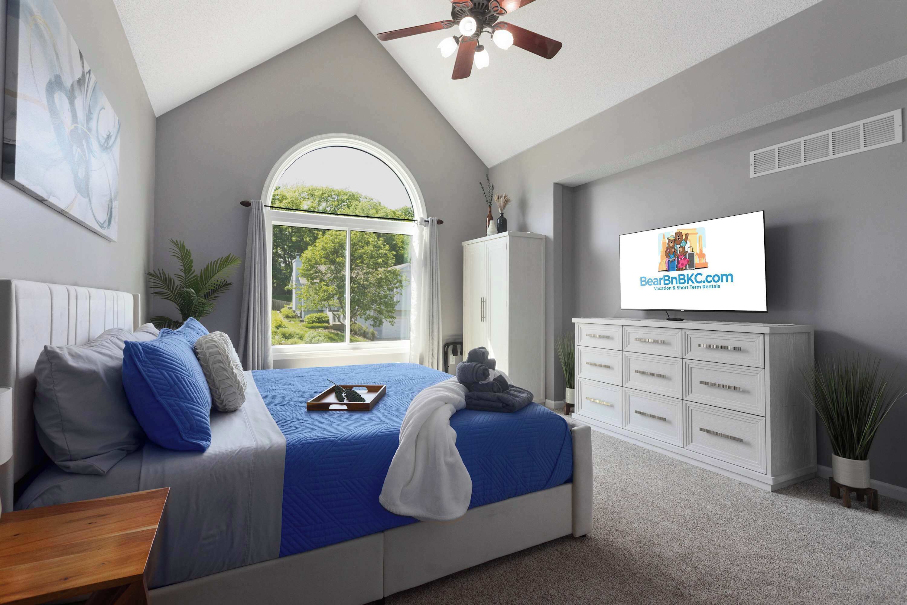 3 bedrooms, desk, iron/ironing board, travel crib