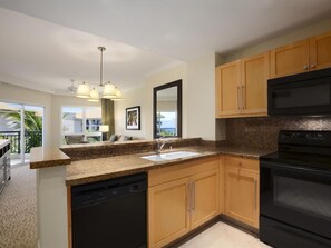 Private kitchen - Westin Kaanapali Ocean Resort - 1 Bdrm. Oceanview Villa, August 14-21, 2026 (Lahaina)