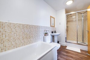 Apartamento, 2 habitaciones, accesible para personas con discapacidad | Baño