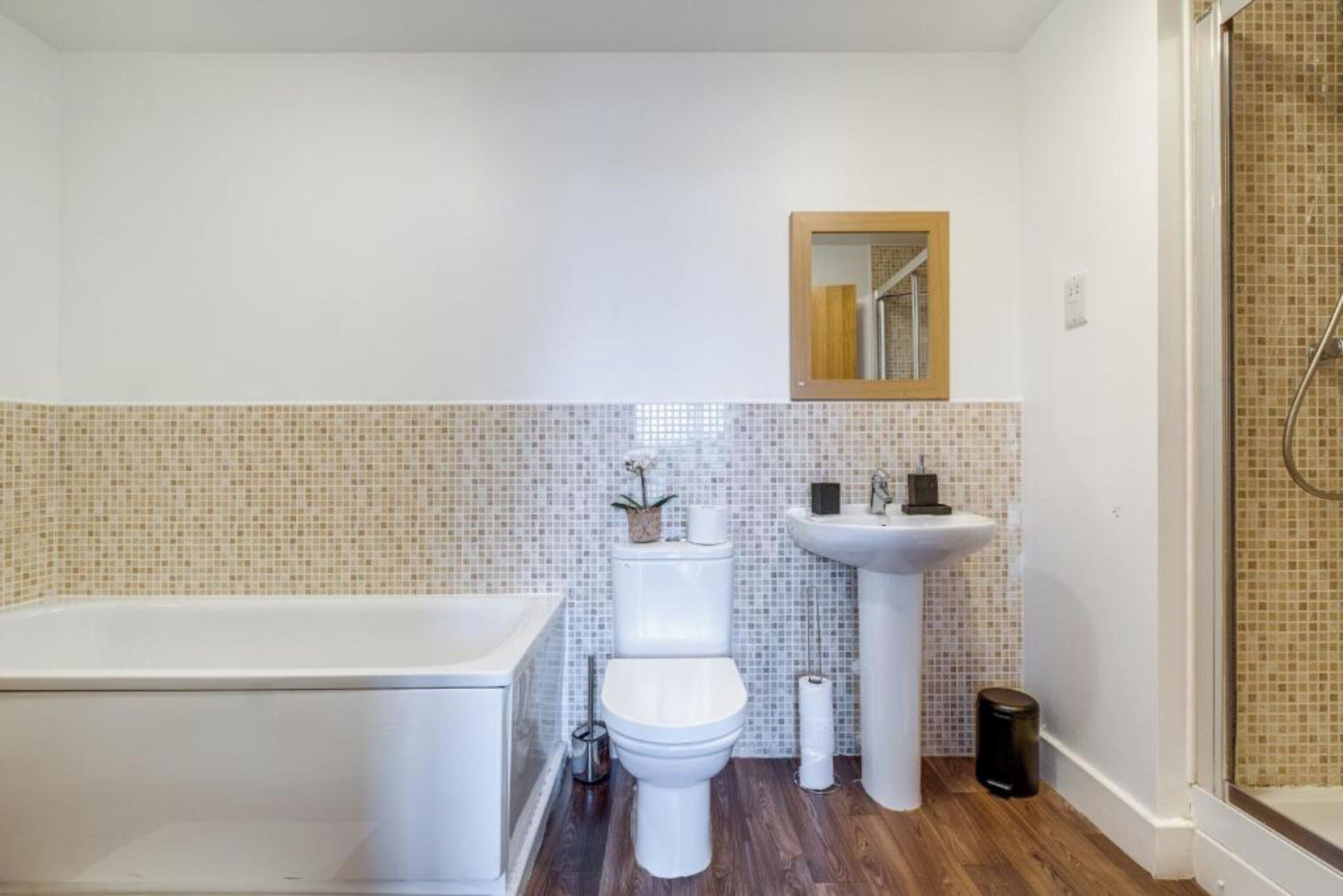 Apartment, 2 Bedrooms, Accessible | Bathroom