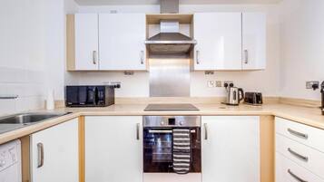 Apartment, 2 Bedrooms, Accessible | Interior