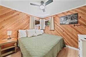 Room - Huge Views! | Waterfront | Dock | Kayaks | Firepit (Salisbury)