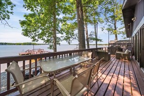 Outdoor dining - Huge Views! | Waterfront | Dock | Kayaks | Firepit (Salisbury)