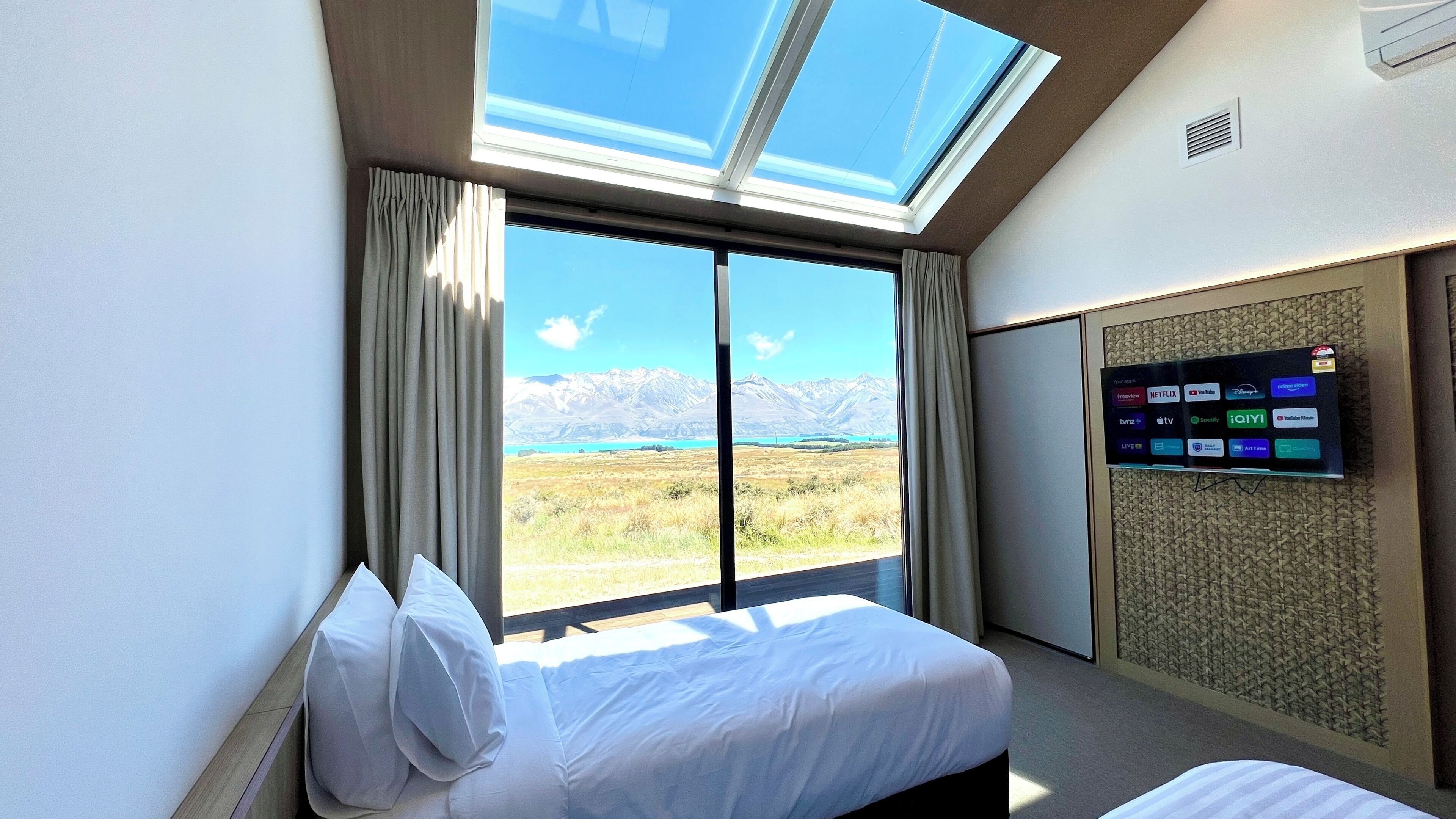 Bungalow luxueux, 3 chambres, vue sur le lac | Bureau, espace de travail pour ordinateurs portables