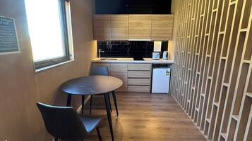 Bungalow luxueux, 3 chambres, vue sur le lac | Restauration