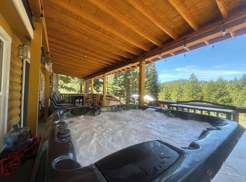 Mountain Escape in the Pines. Hot tub, fire tower views & endless adventure.