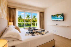 2 bedrooms, iron/ironing board, WiFi, bed sheets - Spacious 2BR Cana Pearl Condo, King Bed, Pool & Golf Views (Punta Cana)