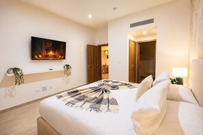 2 bedrooms, iron/ironing board, WiFi, bed sheets - Spacious 2BR Cana Pearl Condo, King Bed, Pool & Golf Views (Punta Cana)