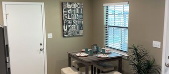 Welcoming 3-bedroom house with AC in charming Del Rio
