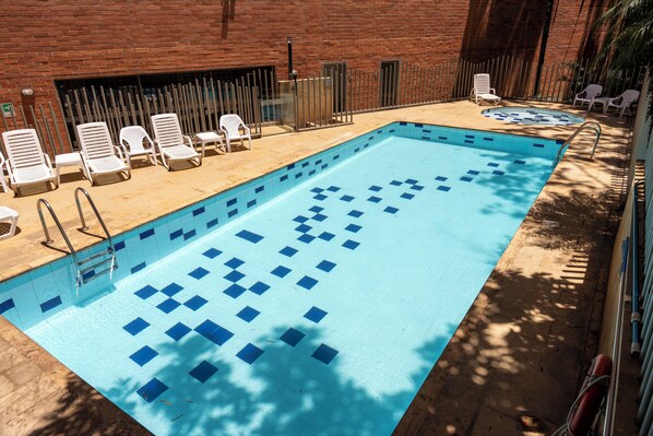 Pool - Luxury High-Rise 2BR w/ Skyline View, AC, Pool, Gym & Prime Location (Medellín)