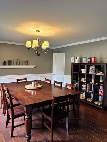 3-bedroom house in gorgeous Mount Pleasant MI home to CMU and Soaring Eagle.