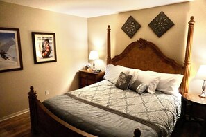 Room - No Stairs, Great View & 2 Kings - Near Aquarium (Branson)
