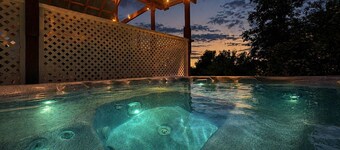 Eureka Sunrise Retreat | Hot Tub & Mountain Views