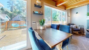 Dining - Modern Lake Arrowhead Retreat | Fenced Yard & AC (Lake Arrowhead)