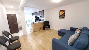 Living area - Vrbo Property (Montréal)