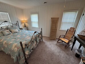 Room - Charming updated 3-bedroom waterfront home on Lake George in Fremont IN with AC (Fremont)