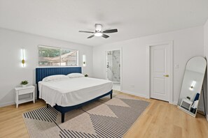 5 bedrooms, iron/ironing board, travel cot, free WiFi - 5BR /3BR Luxury Oasis- Pool, Spa, Mini Golf, Pickleball, Basketball (Spring)