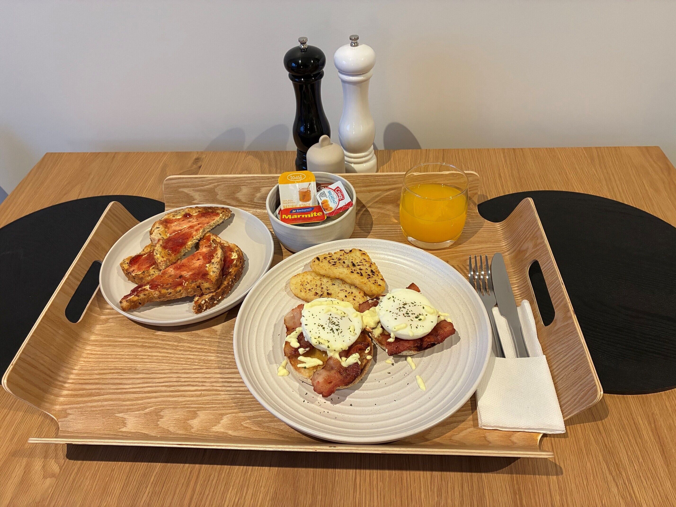 Daily English breakfast for a fee